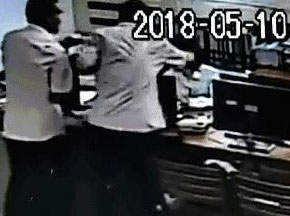 常德市康都物業(yè)服務有限公司,常德保安服務公司,保潔服務,綠化服務,搬運服務,墻外高空清洗服務 常德市康都物業(yè)服務有限公司,常德保安服務公司,保潔服務,綠化服務,搬運服務,墻外高空清洗服務