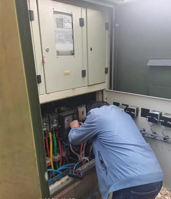 常德市康都物業(yè)服務(wù)有限公司,常德保安服務(wù)公司,保潔服務(wù),墻外高空清洗服務(wù)